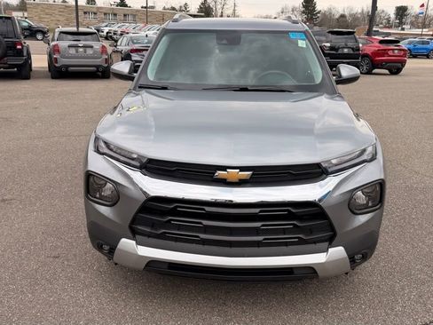 Used 2023 Chevrolet TrailBlazer LT image 3