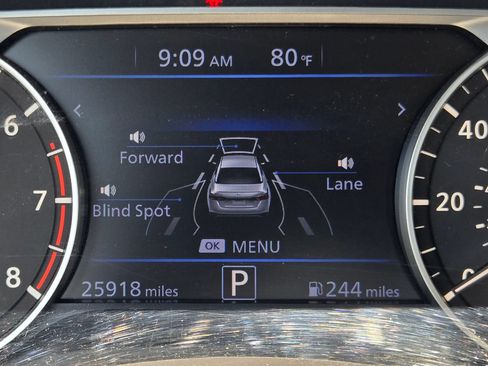Used 2025 Nissan Altima 2.5 SV FWD image 16