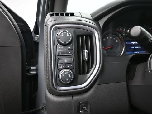 Certified 2019 Chevrolet Silverado 1500 LT w/ All-Star Edition AWD/4WD image 12