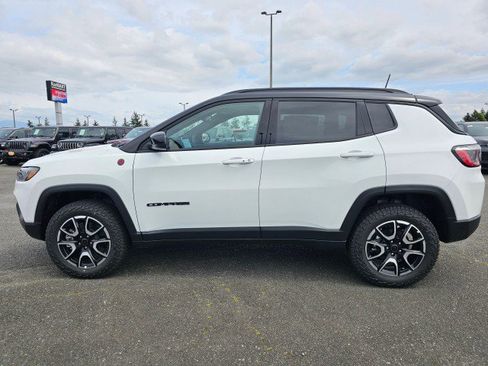 New 2026 Jeep Compass Trailhawk AWD/4WD image 4