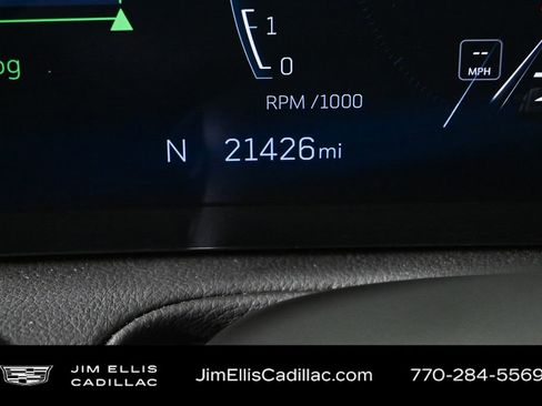 Certified 2025 Cadillac XT4 Premium Luxury image 12