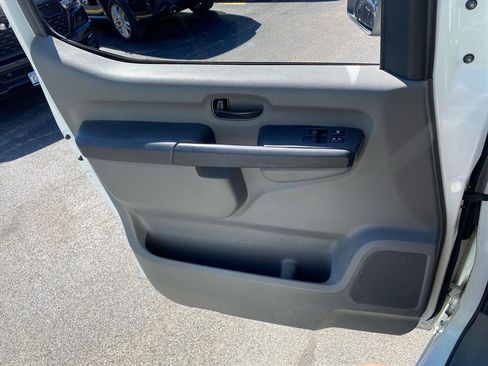 Used 2018 Nissan NV 3500 S RWD image 20