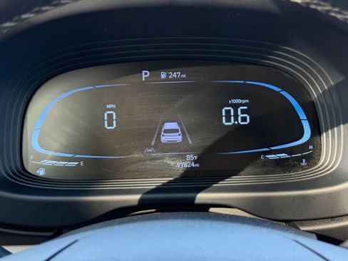 Used 2023 Hyundai Venue SEL image 41