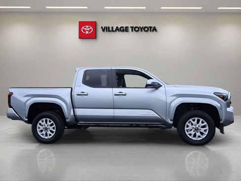Certified 2025 Toyota Tacoma SR5 RWD image 6