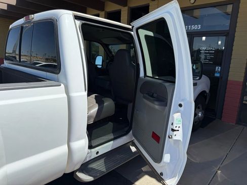 Used 2002 Ford F350 2WD Crew Cab DRW Super Duty image 26