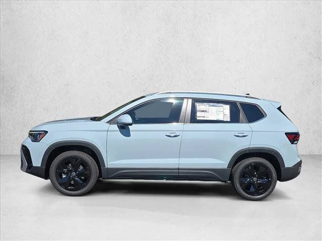 New 2026 Volkswagen Taos SE FWD image 8