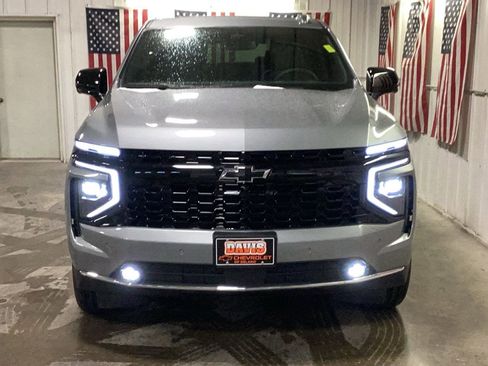 New 2026 Chevrolet Suburban Premier image 17