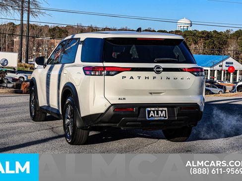 Used 2025 Nissan Pathfinder S image 7