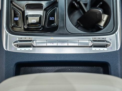 Used 2025 Kia Carnival SX FWD image 29