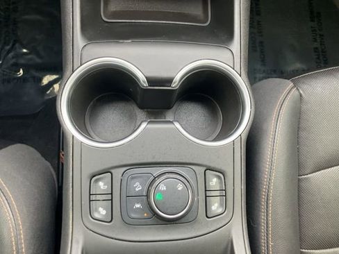 Used 2021 GMC Terrain SLT w/ Elevation Edition image 25