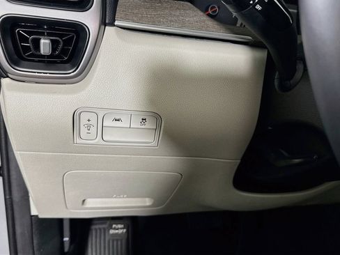 Used 2023 Kia Sorento S AWD/4WD image 19