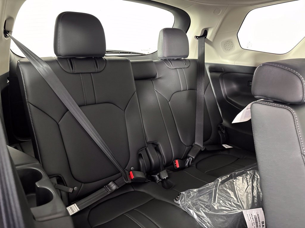 New 2026 Honda Pilot Touring image 14