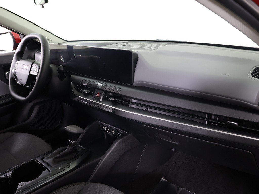 Used 2025 Kia K4 FWD image 26