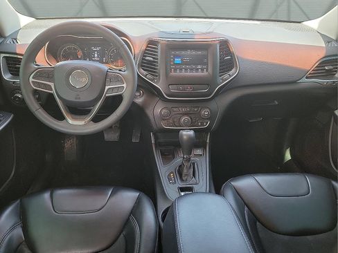 Used 2020 Jeep Cherokee Latitude Plus FWD image 9
