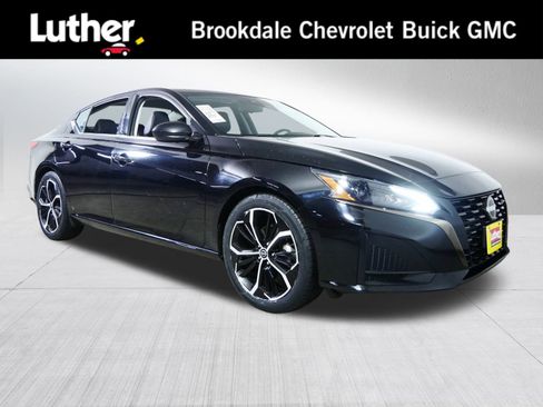 Used 2023 Nissan Altima 2.5 SR image 1