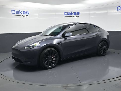 Used 2022 Tesla Model Y Performance AWD/4WD image 5