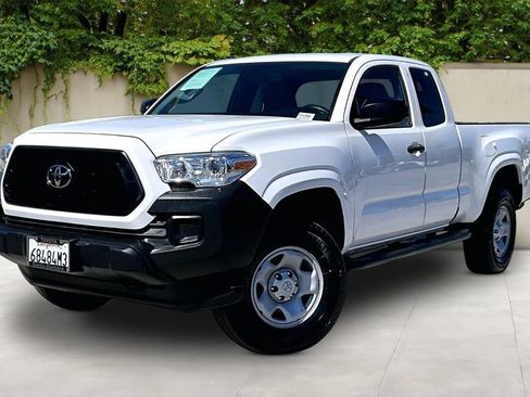 Certified 2022 Toyota Tacoma SR image 3