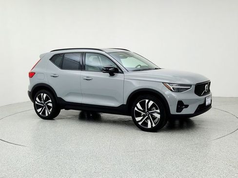 New 2026 Volvo XC40 B5 Ultra w/ Climate Package image 3