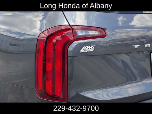 Used 2022 Kia Telluride LX FWD image 9