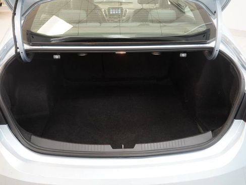 Used 2017 Chevrolet Malibu LT w/ Leather Package image 11