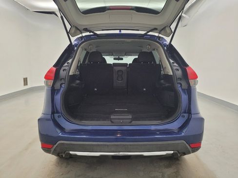 Used 2017 Nissan Rogue SV image 29