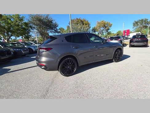 Used 2022 Maserati Levante Modena image 33