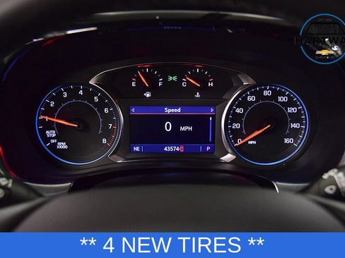 Used 2023 Chevrolet Traverse LT AWD/4WD image 16
