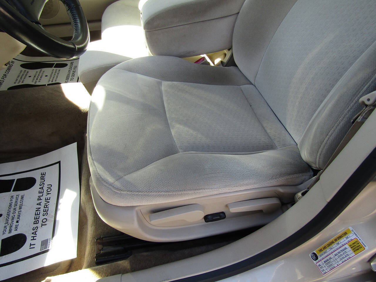 Used 2011 Chevrolet Impala LT FWD image 12