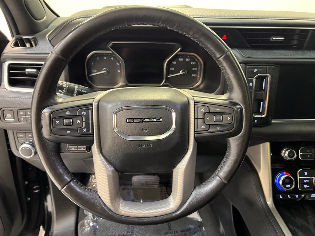 Used 2021 GMC Yukon Denali w/ Denali Premium Package AWD/4WD image 19