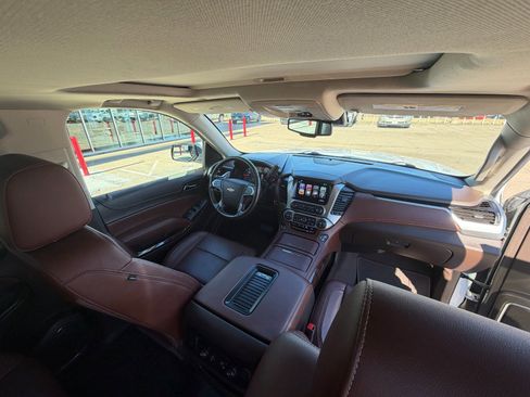 Used 2020 Chevrolet Suburban Premier image 41