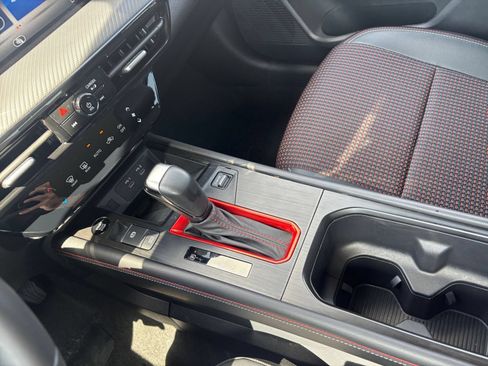 Used 2026 Nissan Kicks SR AWD/4WD image 40