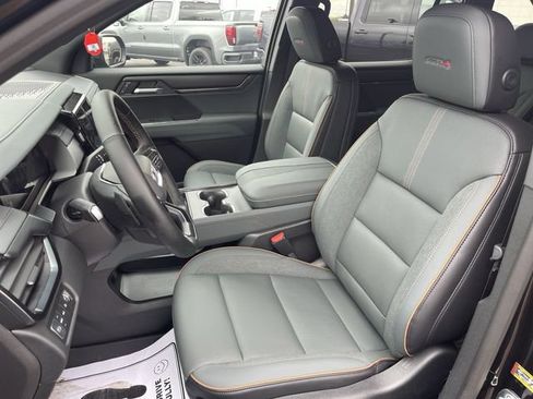 New 2026 GMC Acadia AT4 w/ Luxury Package AWD/4WD image 11