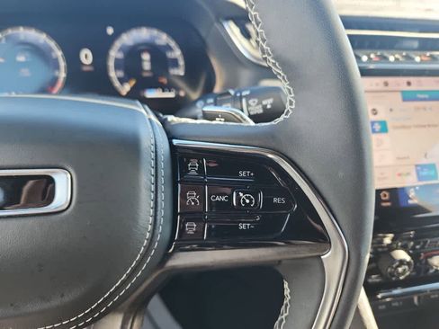 Used 2023 Jeep Grand Cherokee L Overland image 37