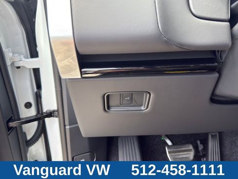 Used 2025 Land Rover Range Rover SE AWD/4WD image 30