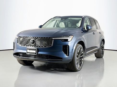 New 2026 Volvo XC90 T8 Ultra w/ Protection Package Premier AWD/4WD image 3