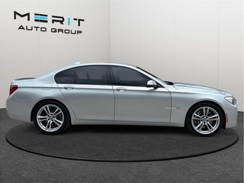 Used 2014 BMW 750i RWD image 10