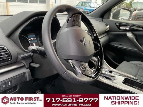 Used 2025 Mitsubishi Eclipse Cross AWD image 5