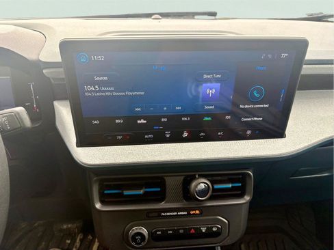 Used 2025 Ford Maverick XLT FWD image 13