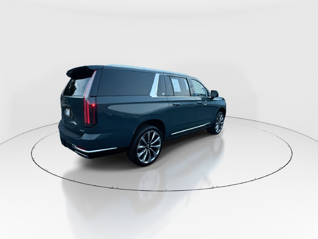 Used 2026 Cadillac Escalade ESV Luxury w/ Touring Package AWD/4WD image 8