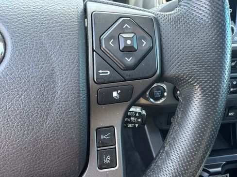 Used 2021 Toyota Tacoma TRD Sport w/ TRD Premium Sport Package AWD/4WD image 32
