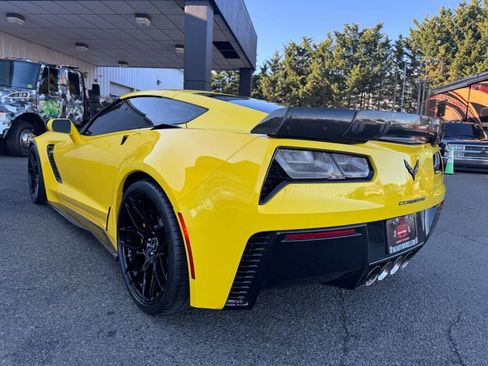 Used 2016 Chevrolet Corvette Z06 w/ 2LZ Preferred Equipment Group image 3