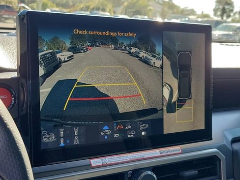 Used 2025 Toyota 4Runner TRD Off-Road Premium image 27