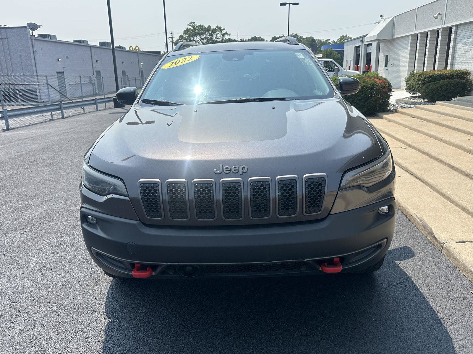 Used 2022 Jeep Cherokee Trailhawk AWD/4WD image 4
