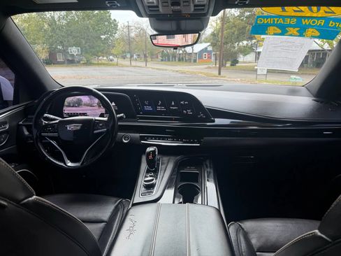 Used 2021 Cadillac Escalade ESV Sport w/ Driver Assist Tech Package image 14