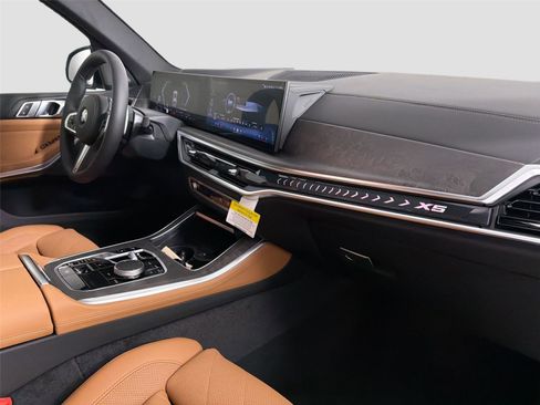 New 2026 BMW X5 xDrive40i w/ M Sport Package AWD/4WD image 31