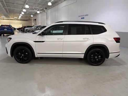 Certified 2023 Volkswagen Atlas SEL R-Line AWD/4WD image 5