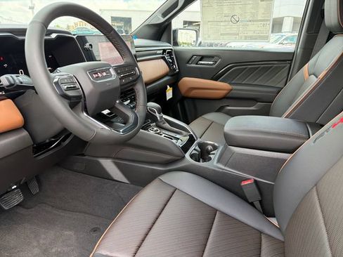 New 2026 GMC Canyon AT4 w/ Technology Plus Package AWD/4WD image 19