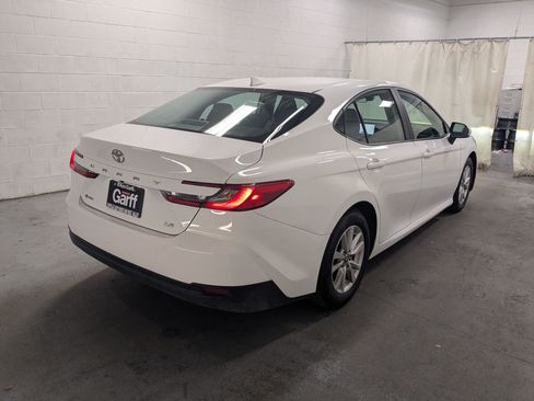 Used 2025 Toyota Camry LE FWD image 7