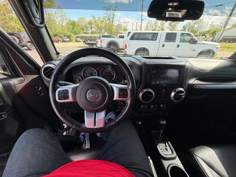 Used 2016 Jeep Wrangler Unlimited Rubicon image 52