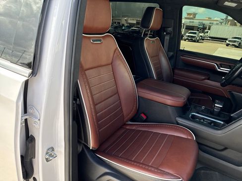 Used 2024 GMC Sierra 1500 Denali Ultimate AWD/4WD image 13